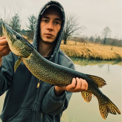 love to fish, looking for sponsers, msg me if you want me to promote anything also all about that jeep cherokai snapchat - nitsuaaa instagram - austinchil