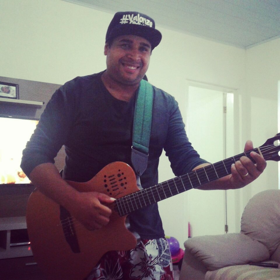 RICARDO SORRISO Cantando Sambas que eu Fiz