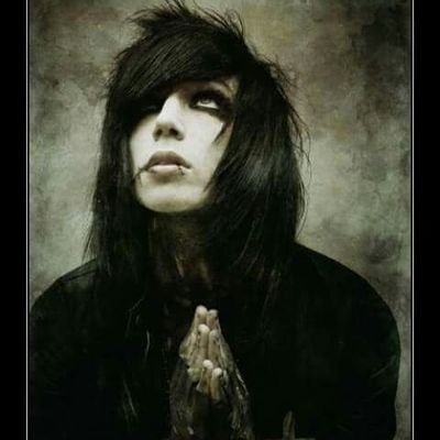 Me quiero comer al Zukulento de Andy Biersack....