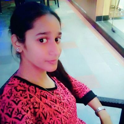 Manisha94676635's profile picture. Smiling frm heart