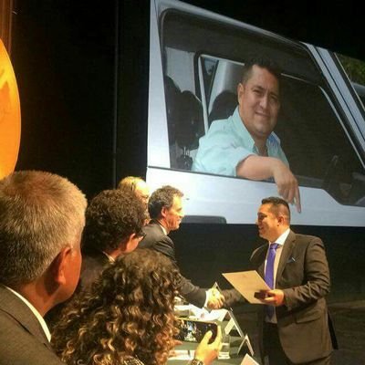 Periodista de investigación. Premio Simón Bolívar (2015-2016-2020), Gabo 2017 y Fasecolda (2021-2023). Coautor del documental 'Palomo' y del libro 'Ochoa Uribe'