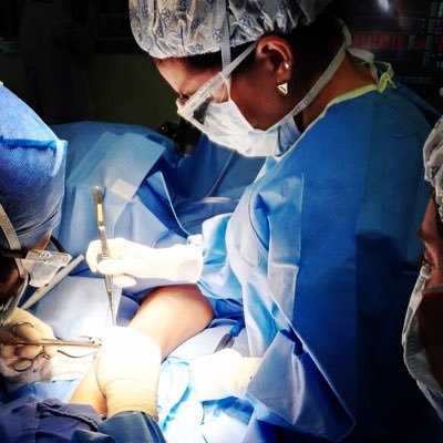 adritorm's profile picture. Surgical dancing sporty & chef by chance woman. —General surgery. Vascular surgeon. 👩🏻‍⚕️🇲🇽🇫🇷. Instagram: DraAdrianaTorres