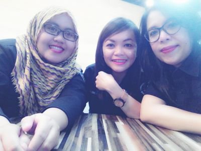 yurtiana_eni's profile picture. i'm tele sales transvision
