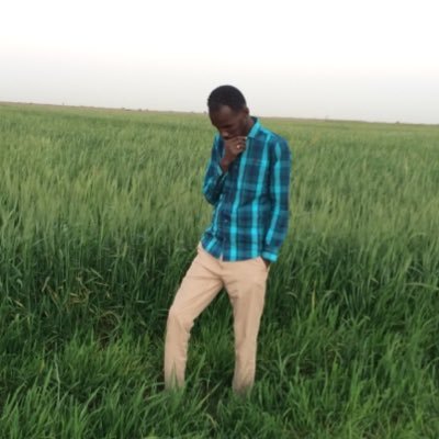 ahmedsaoy's profile picture. لا توجد حقيقة كاملة مجرد اكاذيب عشقوا تصديقها 💔