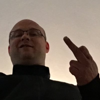 Veterinär Technischer Laborant, Altenpfleger, DJ smartb, Producer, Dude
