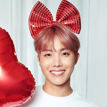 Please follow my main account @Hobi_Shu and get 2 more follows. This serves as a follow back :) You can DM me too. I follow back MUTUALS @Hobi_Shu 😊💕