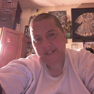 😊HI MY NAME IS DAWN FROM CALI WITH DISABILITY LOOKING FOR PENPALS I ALSO LIKE CLASSIC MOVIES & LISTEN TO MUSIC🎶