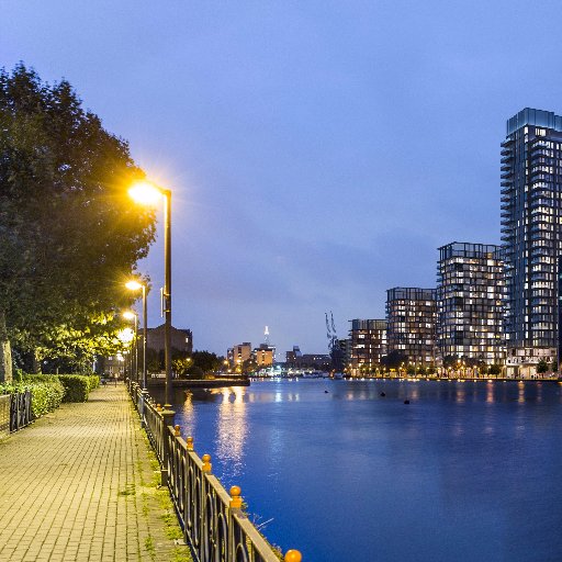 A vibrant new waterfront neighbourhood with green open spaces and excellent leisure amenities, just minutes from Canary Wharf.