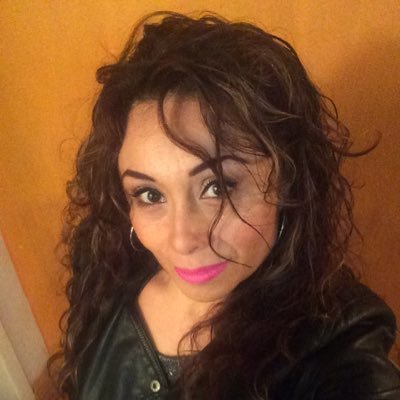 Las mujeres que llevamos infiernos dentro somos capaces de crear los paraísos más hermosos, pero siempre en llamas.