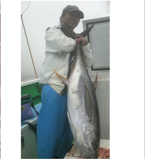 chay001's profile picture. 還暦をとっくに超え、古希を超え(^^;;、そろそろ引退のタイミングなのでしょうが、心身共に衰えを全く感じない。 のでもう少しだけ働かさせて頂こうと思っております(^^) 始めたばかりと思っていた和太鼓やバンド（ベース担当）も軽く10年越え！ いつの間にやらベテランの域（？）に入ってきているのが少々辛い今日この頃。。。