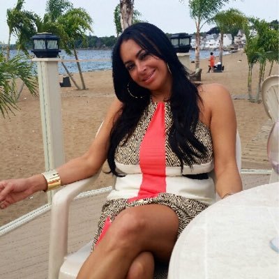 i_quinoes's profile picture. 