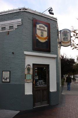 Ongi Etori! Bar Gernika is an Award Winning Pub and Eatery on Boise's Historic Basque Block. Everybody ♥'s Croquetas!