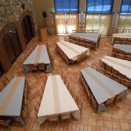 Finally!!! - Everyone Has a Good Seat! No One Will Have Their Back Facing The Action Again! - Better Alternative to the Circle Banquet Table!
👨👧👧🌺💐🌷😀