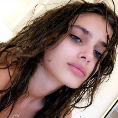 rpwithtay's profile picture. 