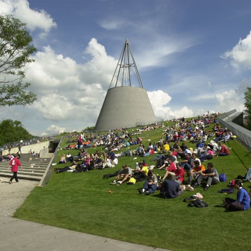 The city of Delft together with its partners address ways in which the city can improve the living and working environment of internationals in Delft.