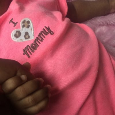 ShellyNeverson's profile picture. ✈️ A💞👩‍👧👣