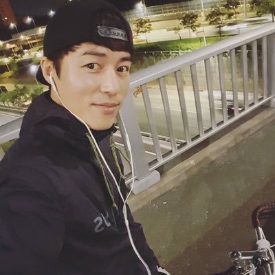 Physical_KHJ's profile picture. 