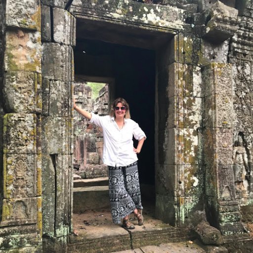 ElissaBFree's profile picture. Native Washingtonian who loves animals, works in communications and is a former CNNer and CBS Newser. (Opinions expressed are my own.)