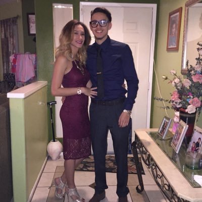 Antho700r's profile picture. ❤️2/06/16❤️ 📚COD 😈 "16 Grad. | Marilyn Avina 😍😘|