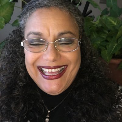 alymcaly's profile picture. 