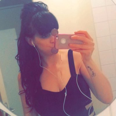 MissLaura3513's profile picture. mon snap miss-laura35