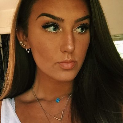 livvyk111's profile picture. 