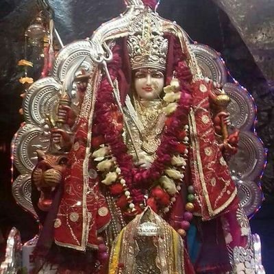 💖Dil ke pass unka ghar bana liya.....Khwabo me hamne unhe basa liya...Mat puccho kitna chahate hai unko unki har khata ko apna mukadar bana liya.....💖