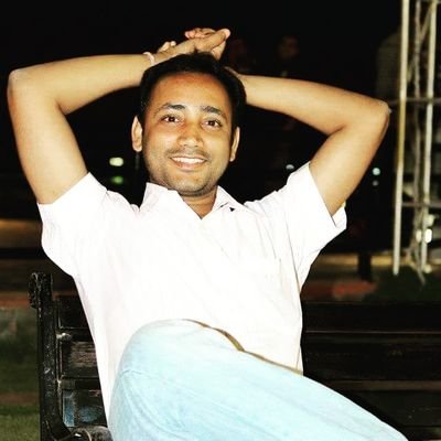 सर्व धर्म एक सामना।।।
इंसान बनो, अपने धर्म के स्वतः हो जाओगे।।।
प्रेम सर्वोपरी।।।
वो करो जिससे रात में सुकून की नींद ले सको।।।