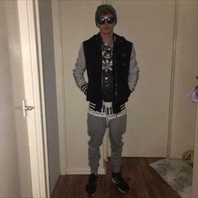 Dj/producer , currently learning the skills of djing and producing music.