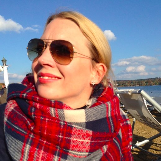 juliafiore13's profile picture. 