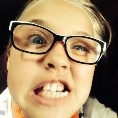 lil_nikki_lyn's profile picture. 