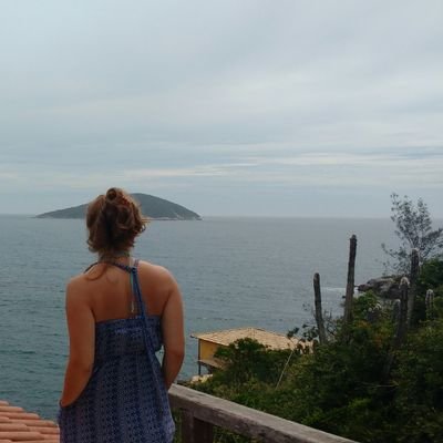 Nikretzchmann's profile picture. Publicitária, interessada em relações de consumo e ciência de dados.