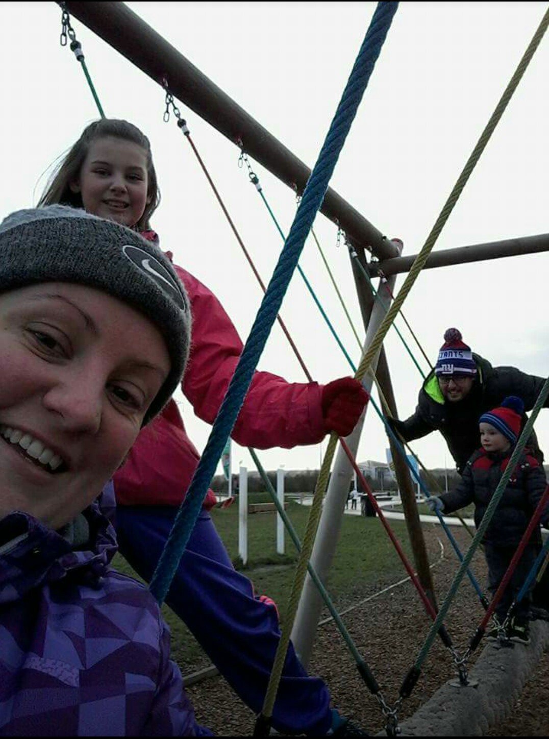 iriaveel's profile picture. 