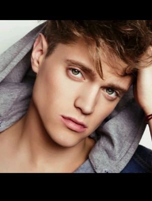 LionelF13279200's profile picture. Actor En #Disney #SoyLuna /
Soñando junto a ellas
#FiebreFerrista ❤ (N.E.I) Nada Es
Imposible
(Contactcomercial:Contrataciones_li
oferro@hotmail.com)