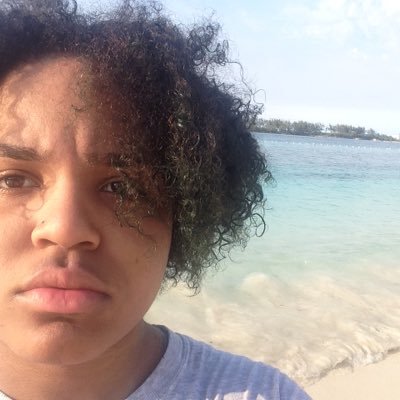 ainzae's profile picture. .#blm | 19