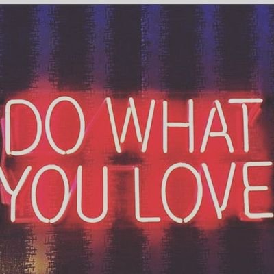 Paradigmshift71's profile picture. I'm pretty dope I think