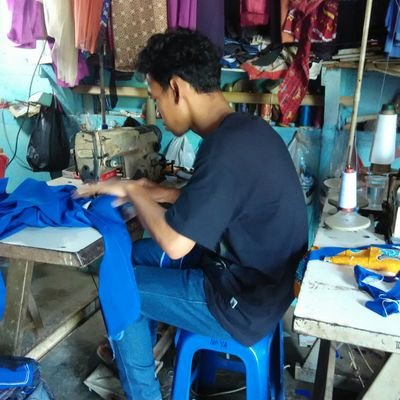 ingin menyukseskan diri dan membahagiakan orang tua dengan cara halal.. Insyaallah berkah :-)