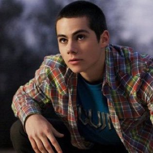 âMy name's Trey Owens. I used to be some kid you might see at school, not anymore. I'm Spider-Man.â #MarvelOC #MarvelRP #MCURP #DCRP #DCEU #Single #Descriptive