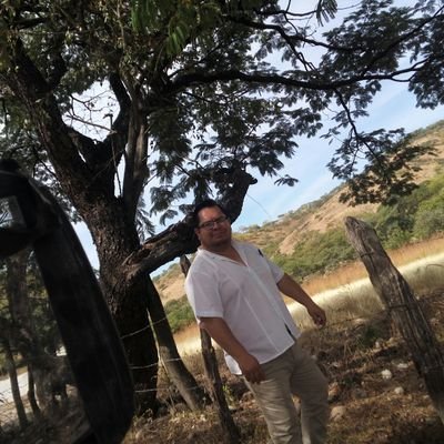 EFCELE's profile picture. Apasionado  Enamorado un poco Poeta y Loco por la vida .