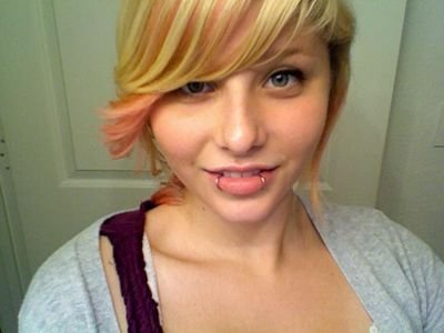 Ninas246's profile picture. Hey  ich bin Nina! Ich bin 22, Single und irgendwie dauergeil! 👄💖
Mein kik: ninalovez2
Biete heisse Bilder für Amazon! pm für mehr ;)