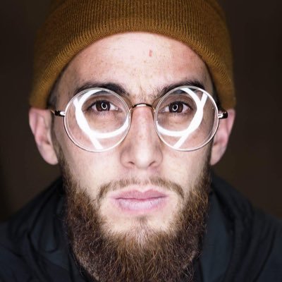 VAN_PEEBS's profile picture. Photograph / Video Makers
Coach Don't Panik Team (Boxe) 
Agent de Transit (Aérien)