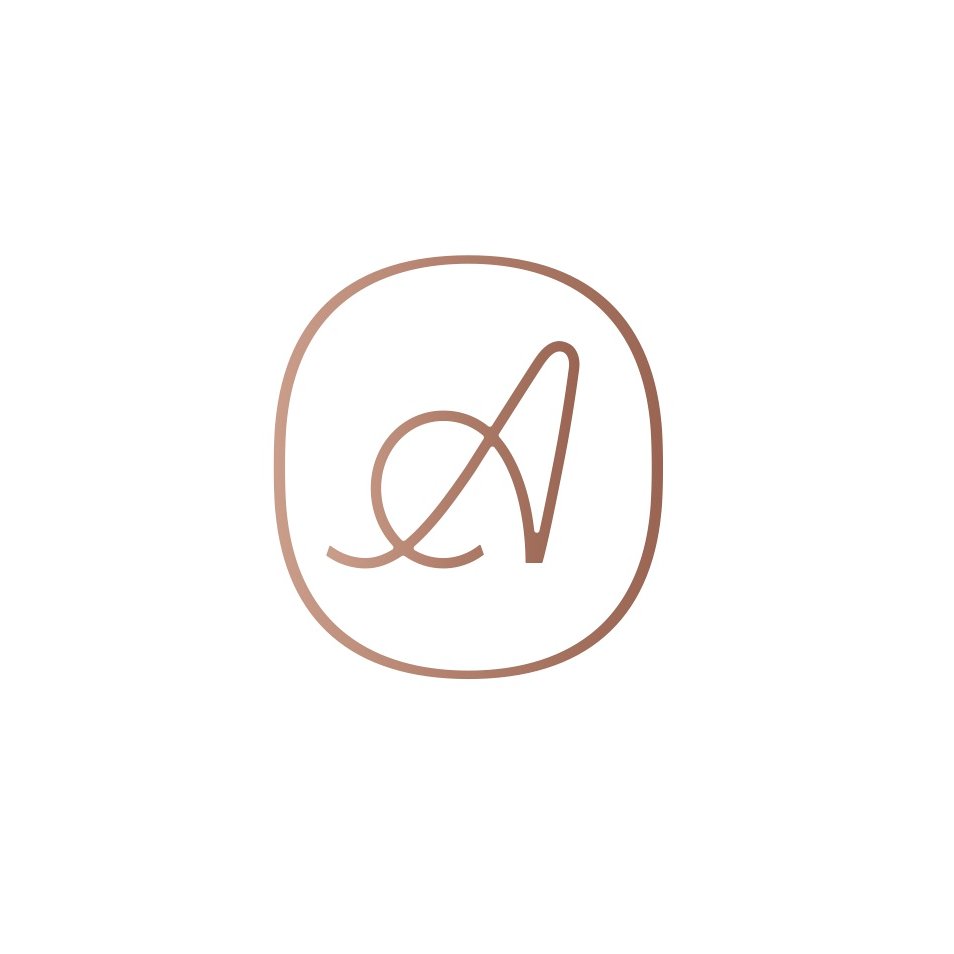 A distinctive personal styling and wardrobe service, curated at your convenience.