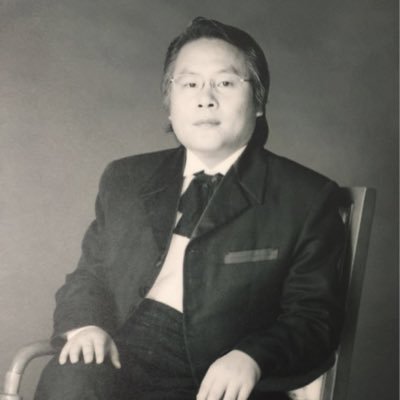 ZechenLi1's profile picture. Dog、cat & art lover.