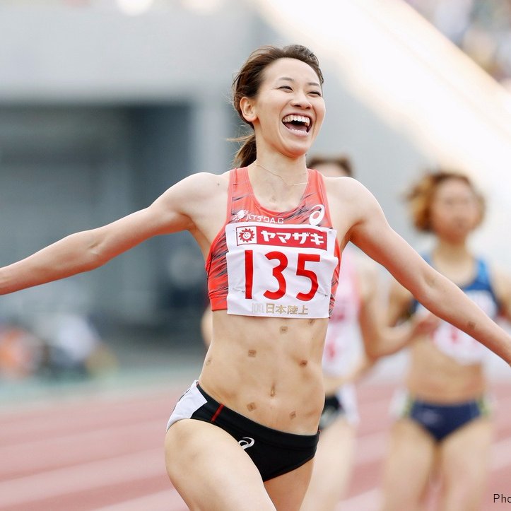 【TEAM SEIKO】陸上短距離の福島千里の公式ページです。 北京、ロンドン、リオ五輪日本代表。100m、200ｍ日本記録保持者