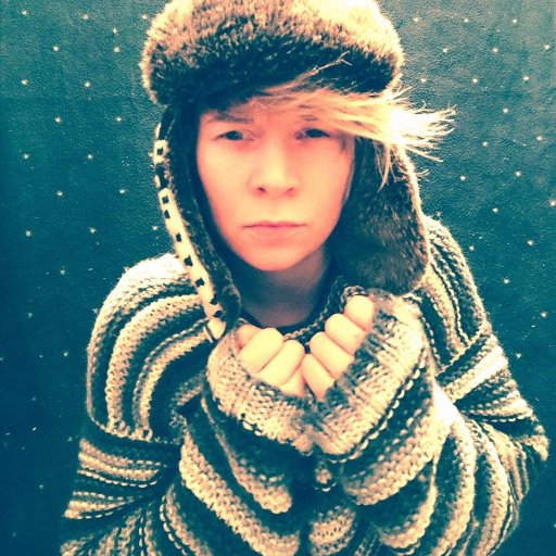 Magzkri's profile picture. Taking photo. 
Insta model (emkeey) 
Love life! ✌️