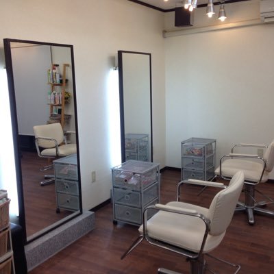 ヘアーメイクステーション美容室 住所 奈良県磯城郡田原本町千代839-5 電話番号 0744-33-6660 お店の情報を載せてます。たまに、割引情報もあります!