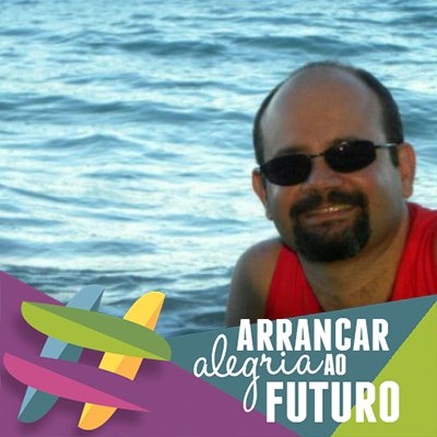 Bacharel em Direito. Mestre em Ciência Política e Doutor em Serviço Social.