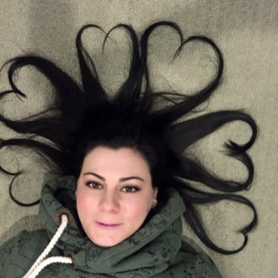 V_Gunn's profile picture. 