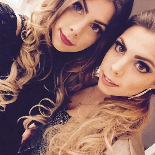 Schminkeblogger - Beauty - Fashion -
Twins from Switzerland, blogging on https://t.co/yGDSQV4dMG about Fashion, Makeup and more!