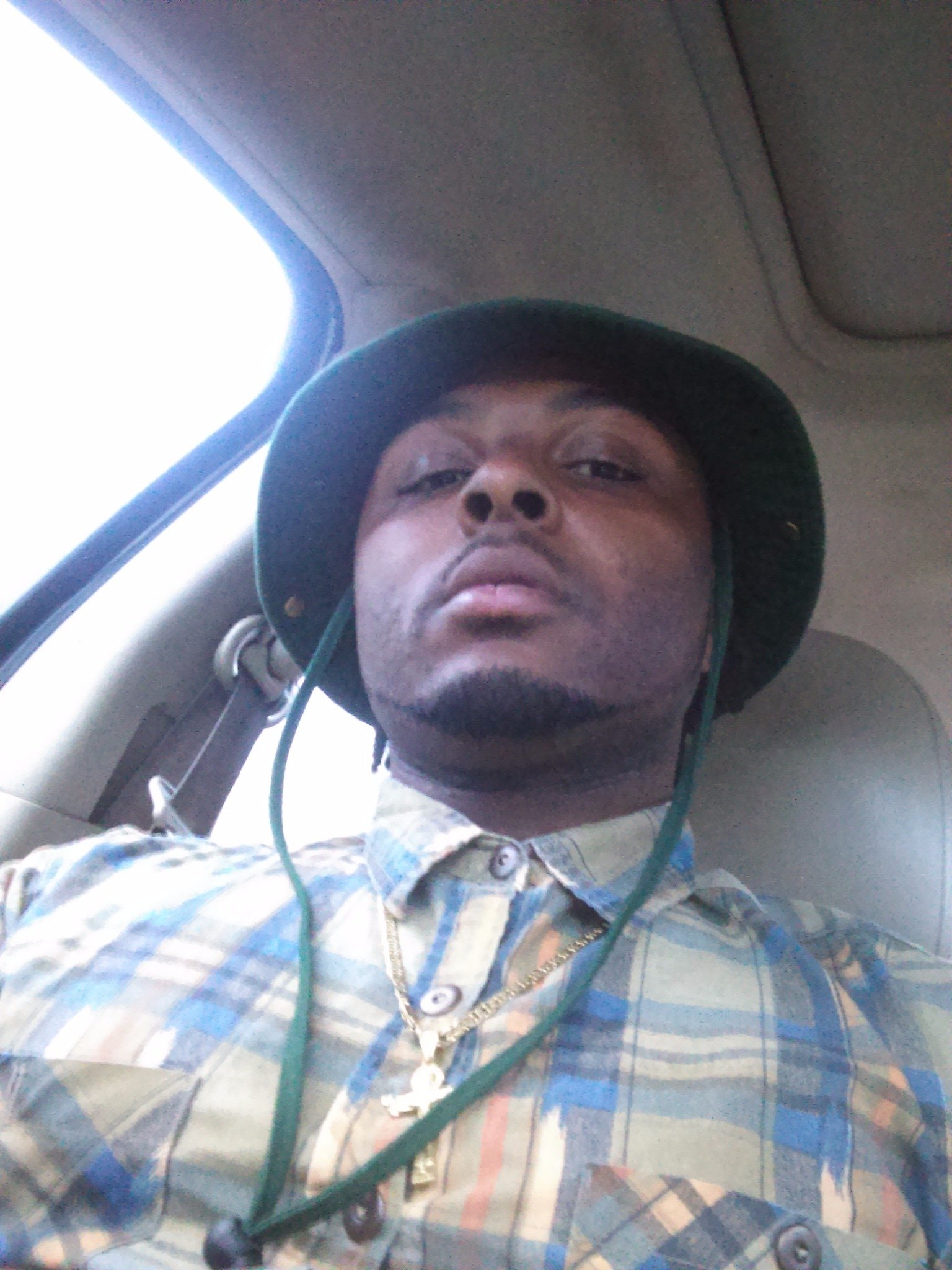 Va Artist,songwriter,engineer&produce..consultant @jay30promoking..my movement is pnwestreettteam or better known as #Teamprofit for booking feat.